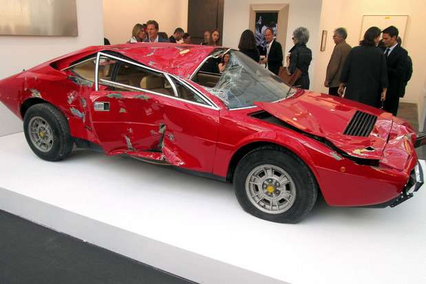 Разбитый Ferrari Dino GT4 продали за 181185 евро