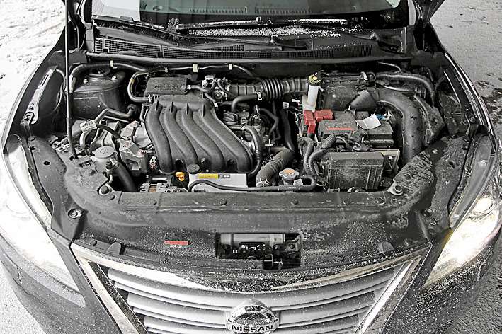 В России на Sentra устанавливают только 1,6-литровый мотор (117 л.с.), а у «них» есть 1,8 л (131 л.с.)