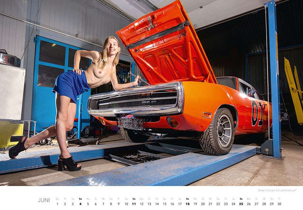 Календарь с красотками «Мечты механика-2022» вышел в свет — фото 1373194