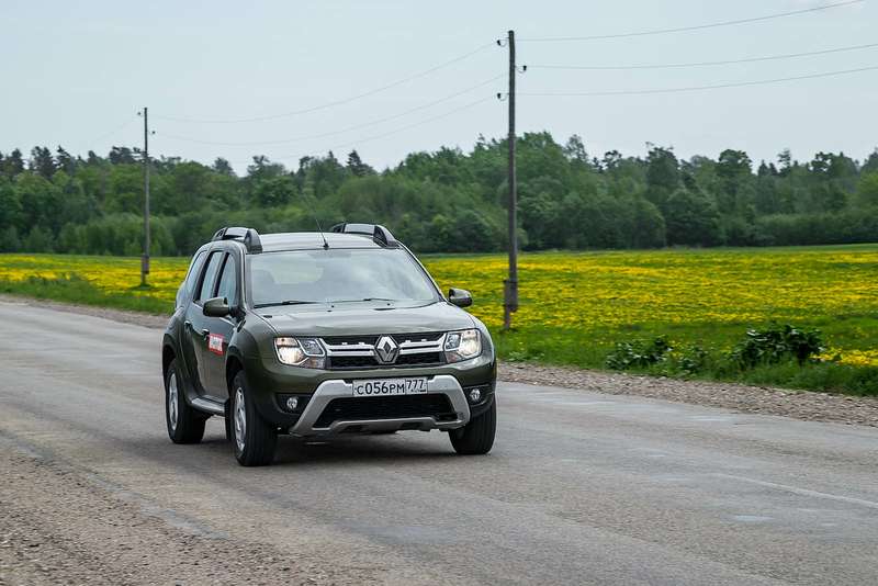 Renault Duster на военном полигоне и дорогах Прибалтики