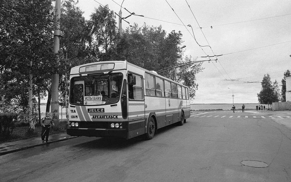 Летающее такси, троллейбус для Севера... — 5 фактов о причудливой технике из СССР — фото 1310268