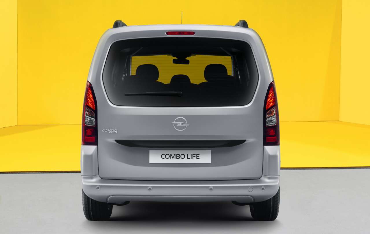 Opel Combo Life: прием заказов и цены — фото 1235862