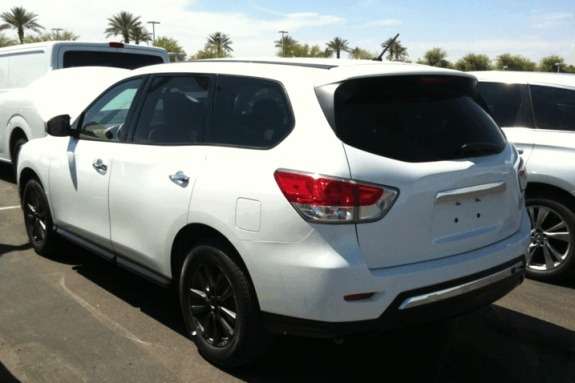 New Nissan Pathfinder side-rear view