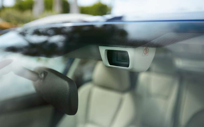 Новая система безопасности Subaru: глаза и мозг