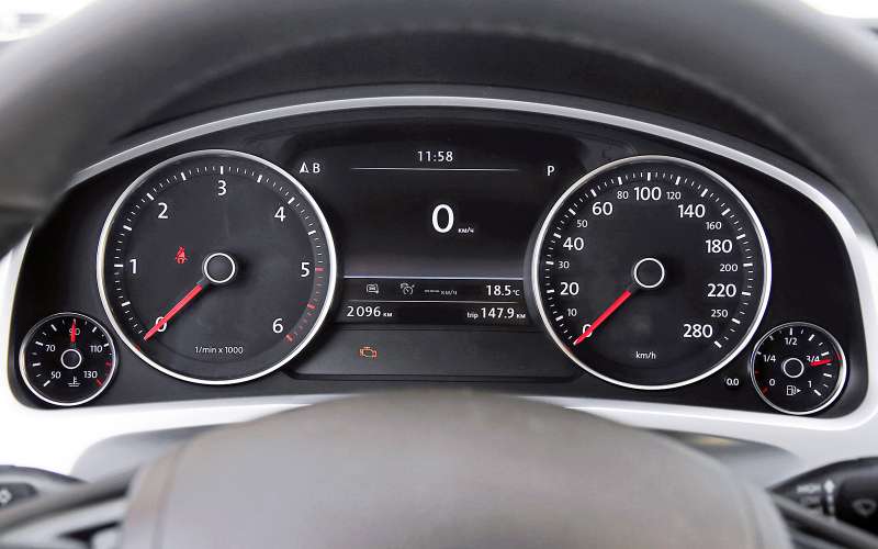 Новый Nissan Murano против конкурентов: длинные рубли