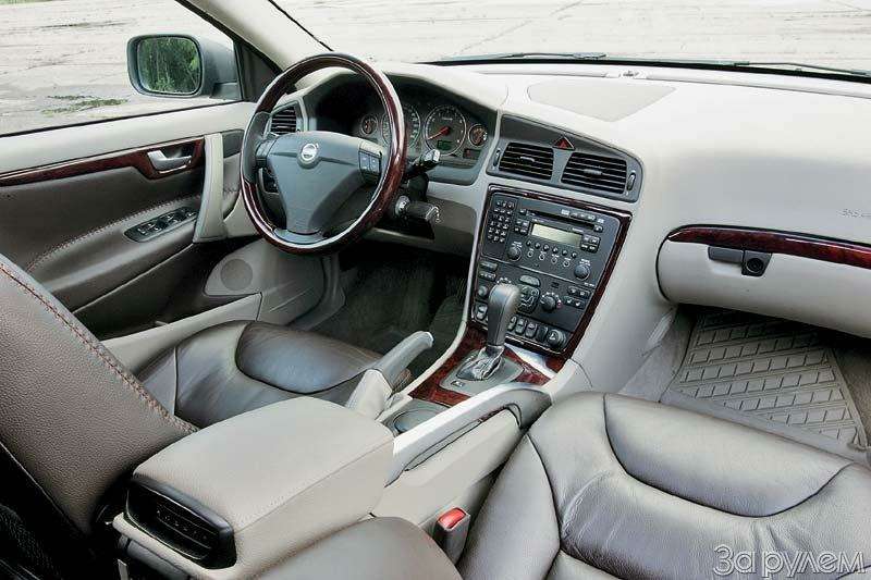 Тест Audi A6 Allroad, Cadillac SRX, Volvo XC70. Выше среднего