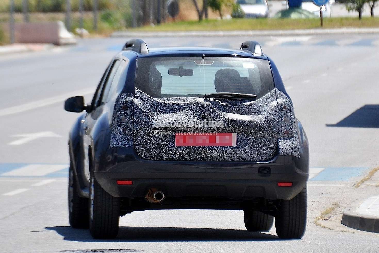 spyshots dacia launching facelift for duster suv 1080p 6 no copyright