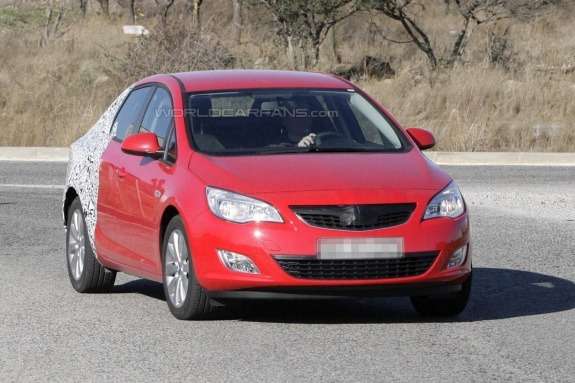 Opel Astra sedan side-front view