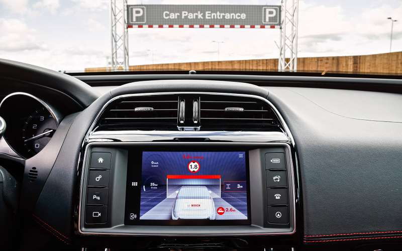 Перспективные технологии Jaguar Land Rover: для дорог и направлений