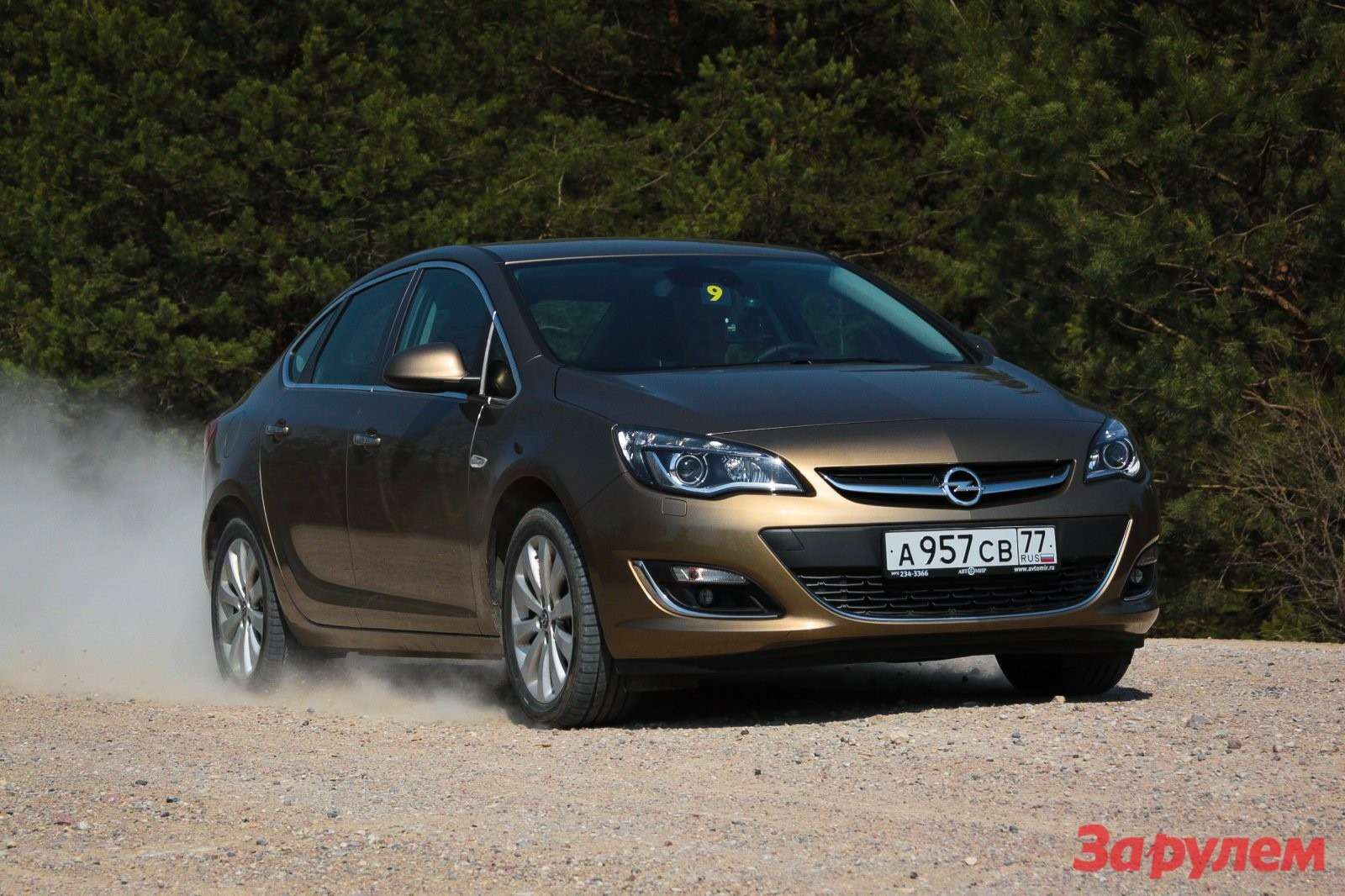 Opel Astra Sedan. zr.ru
