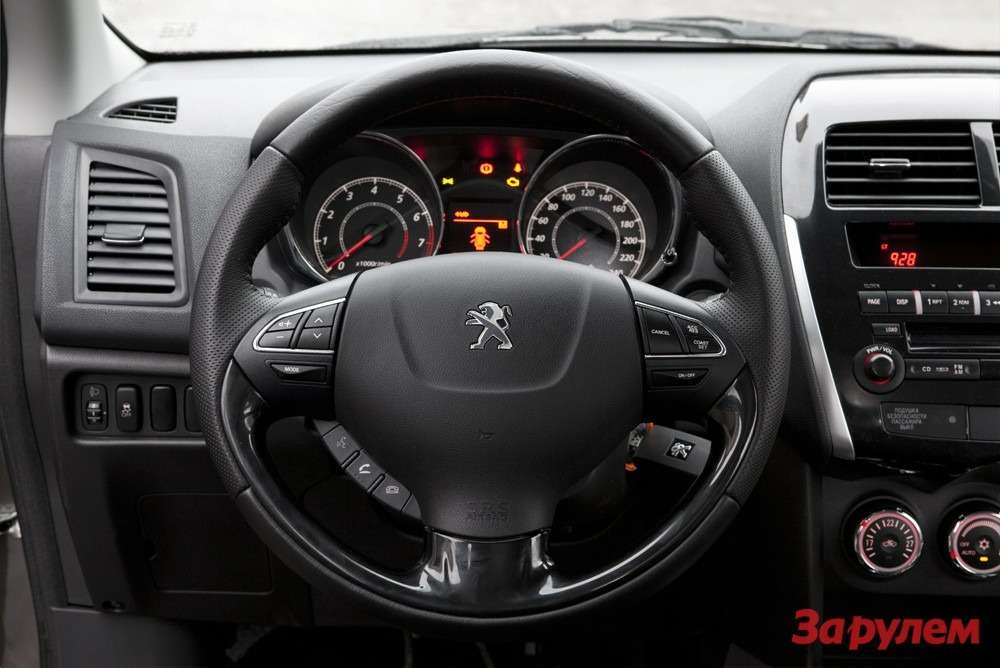Мультируль в Peugeot 4008 доступен уже в базовой комплектации