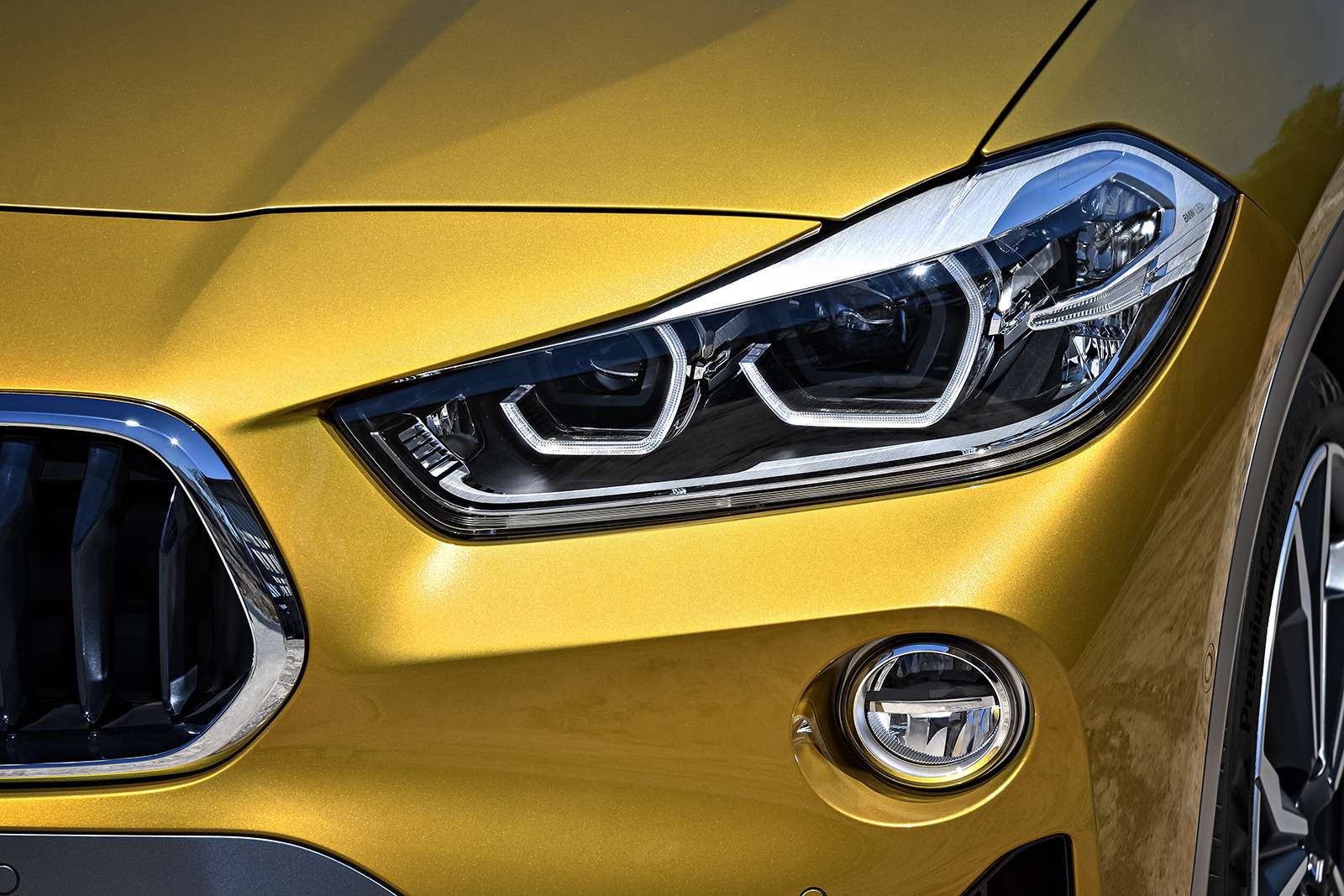 BMW рассекретила российские цены на кроссовер X2 — фото 809837