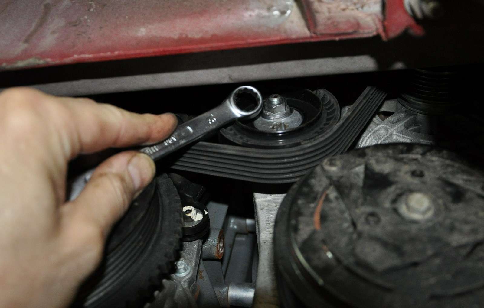 Lada Vesta: проверка и замена ремня привода вспомогательных агрегатов — фото 568601