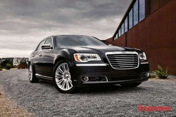 Chrysler 300C side-front view