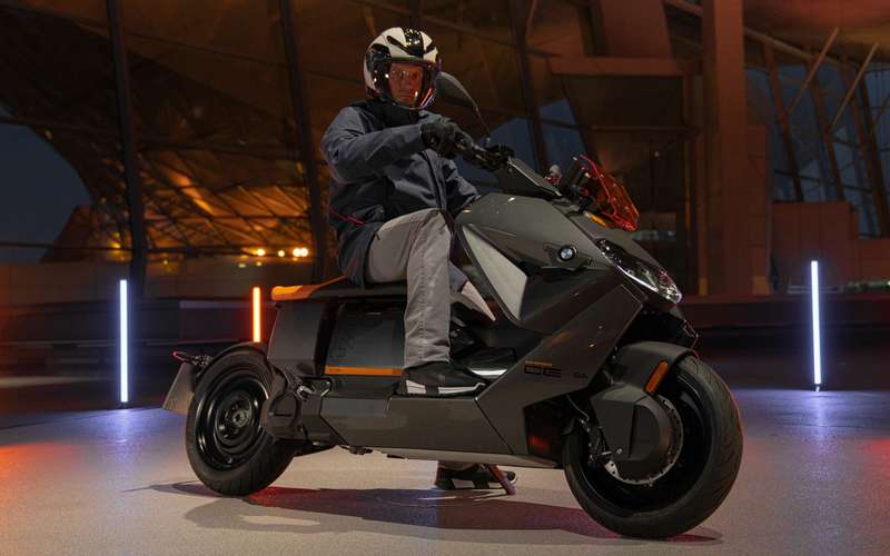 BMW по цене Лады — пока в виде скутера