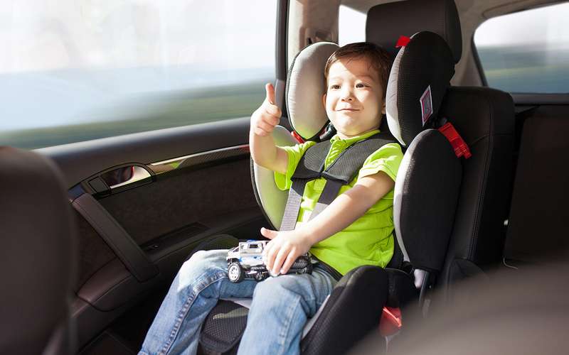 Ребенок в машине: инструкция по выбору автокресла