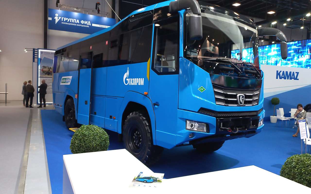 КАМАЗ презентовал новый автобус-вездеход — первые фото — фото 1359756