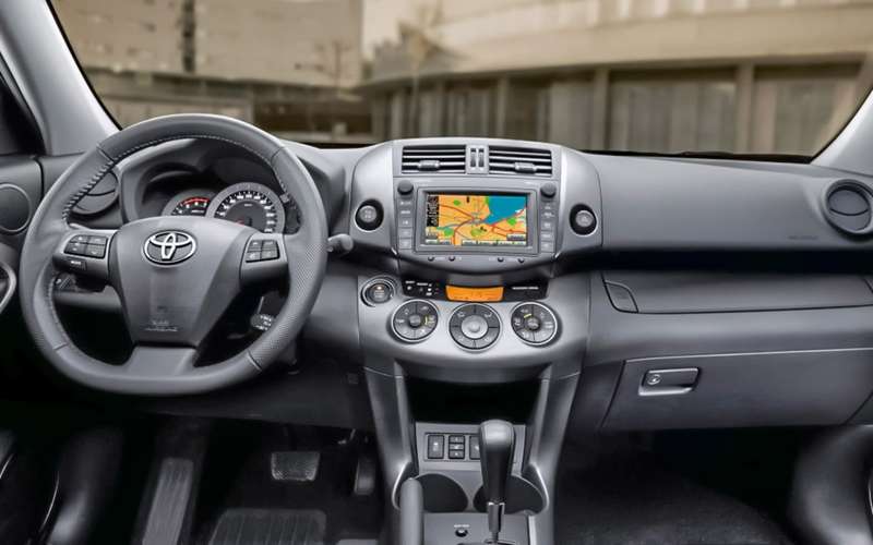 Toyota RAV4 (2005-2014): эталон надежности