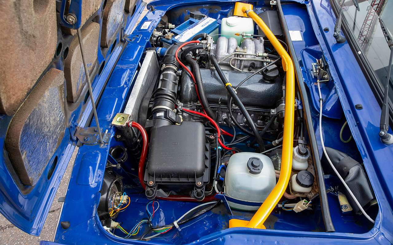 На закате своей жизни Жигули получили двигатель ВАЗ‑21067 с распределенным впрыском топлива, объемом 1,6 литра и мощностью 74 л.с.