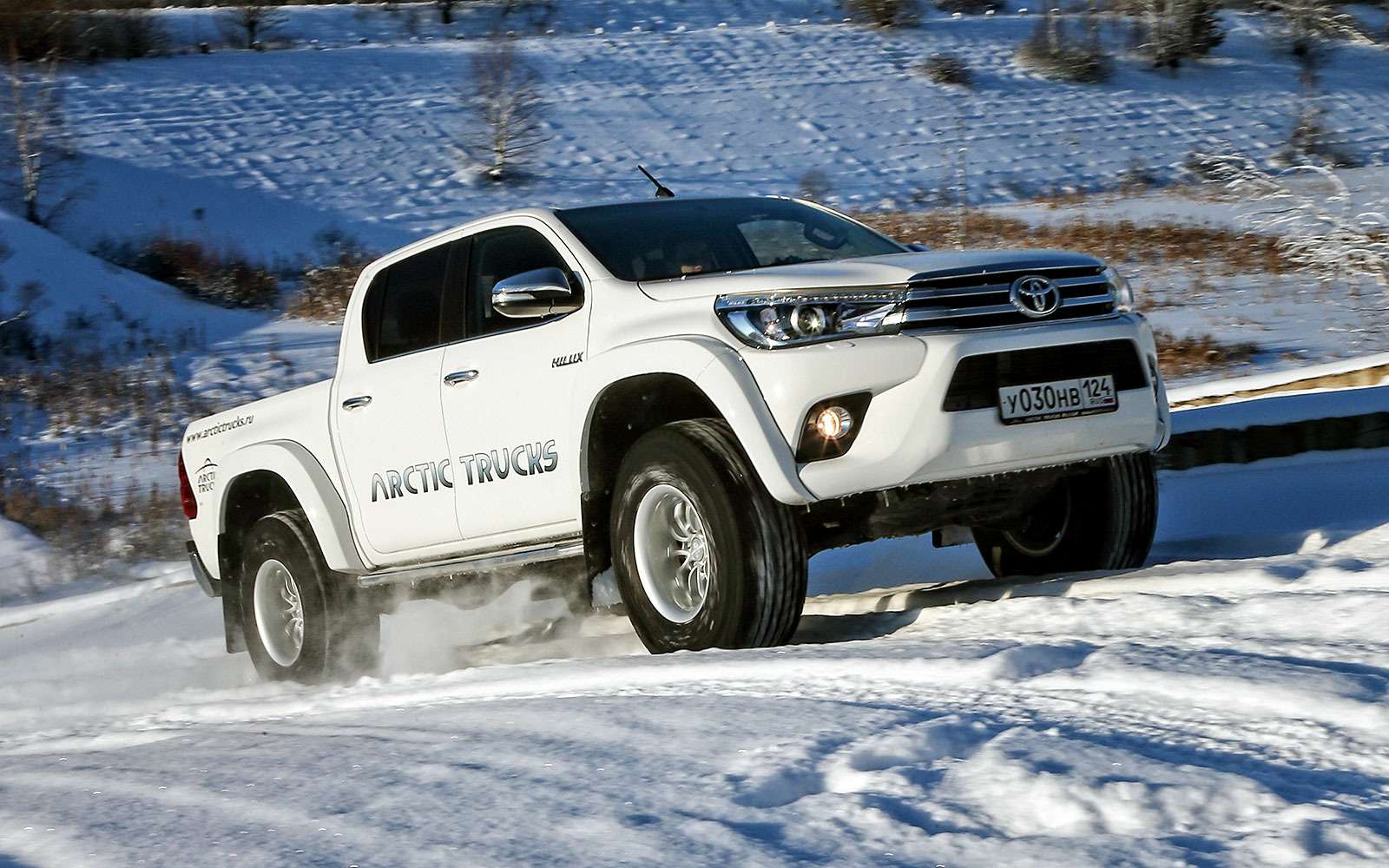 Toyota Hilux Arctic Trucks AT35 6X6