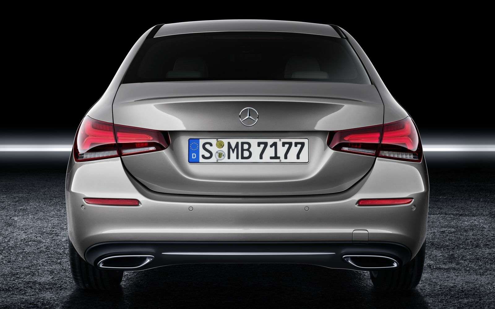 Евростандарт: представлен короткий седан Mercedes-Benz A-класса — фото 890431