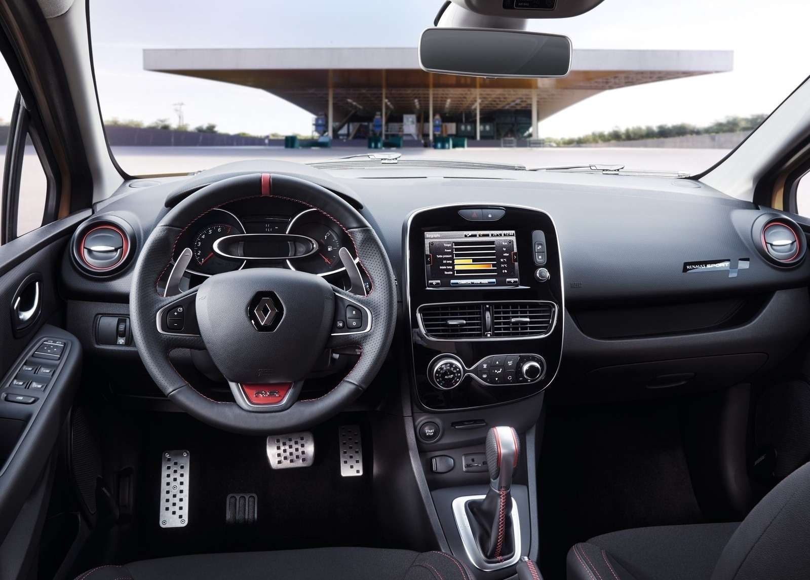 Рестайлинг со звуком: Renault Clio RS фокусируется на штрихах — фото 605409