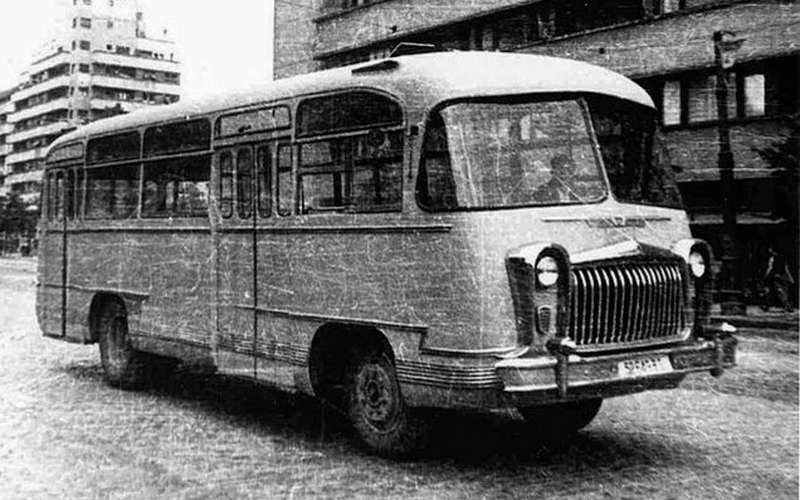 Румынский автобус MTD назвали в честь Мао Цзэдуна, а делали на шасси SR‑101 – чуть измененного советского ЗИС‑150.