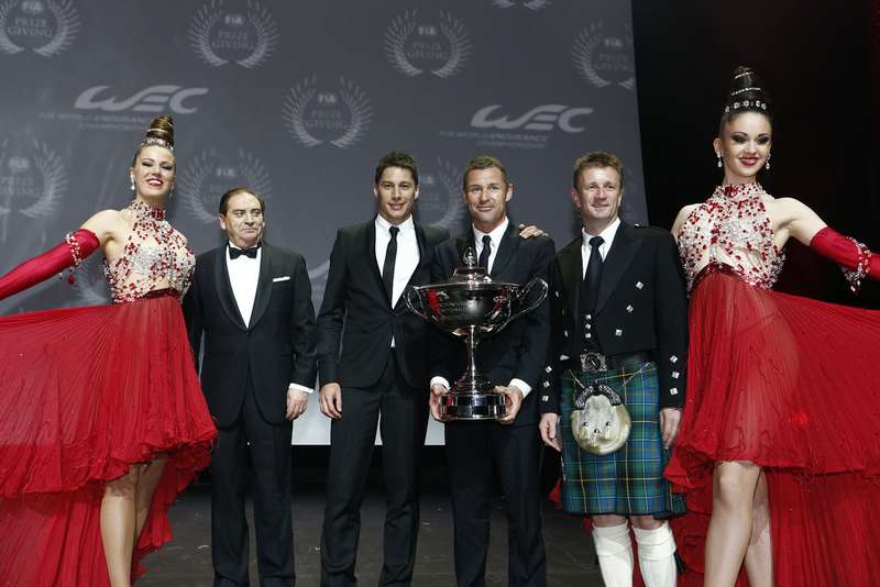 Аллан МакНиш, Лоик Дюваль и Томас Кристенесен (Audi) были награждены за победу в FIA World Endurance Championship, класс LMP1. Победителем в личном зачете категории GT стал Джанмария Бруни, а в командном – Ferrari.