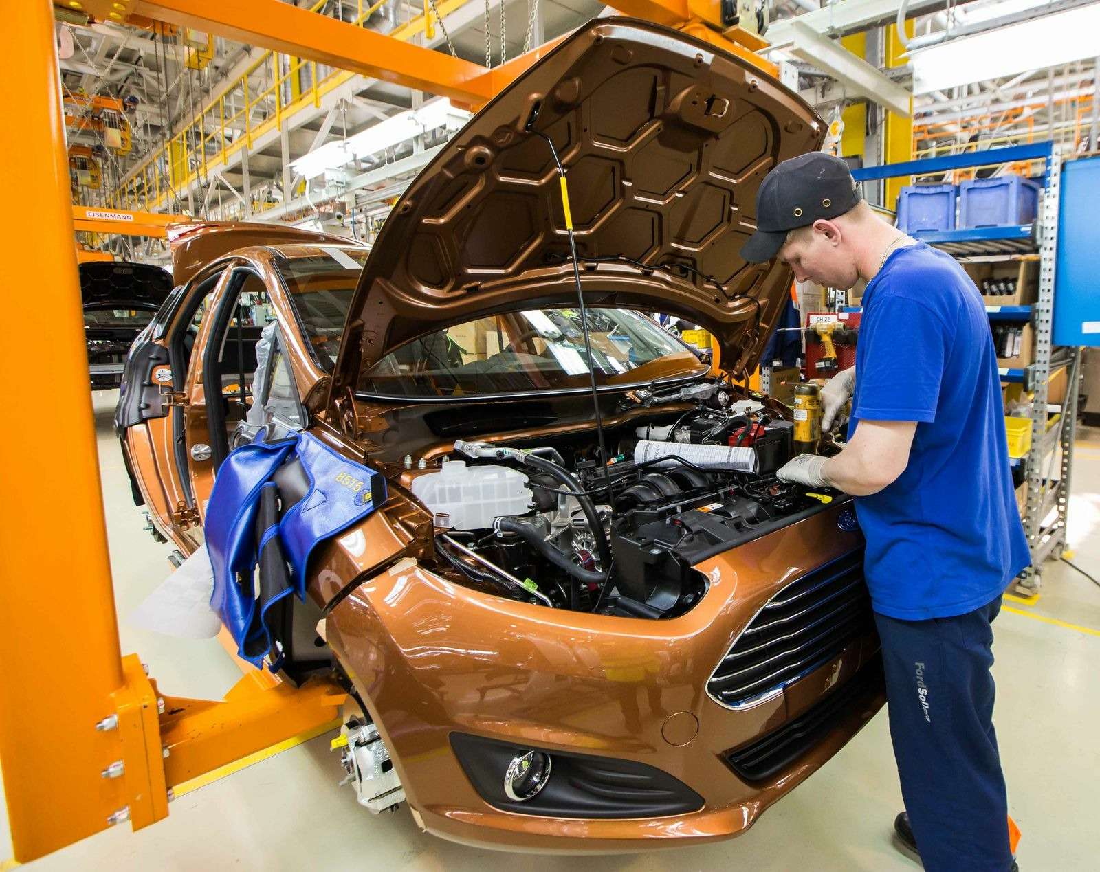 Ford опубликовал цены на самую доступную модель в России — фото 378958