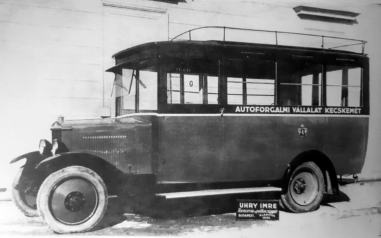 Автобусный кузов фирмы Uhry Imre – предок Икарусов, 1924 год.