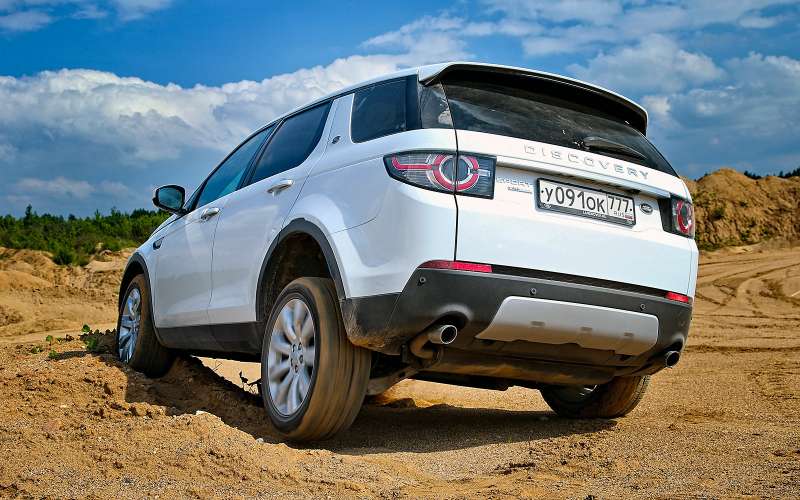 Выбираем Land Rover Discovery Sport: бензин или дизель?