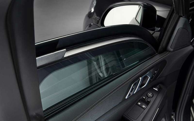 Новый BMW X5 Protection — драйв, броня и пуля