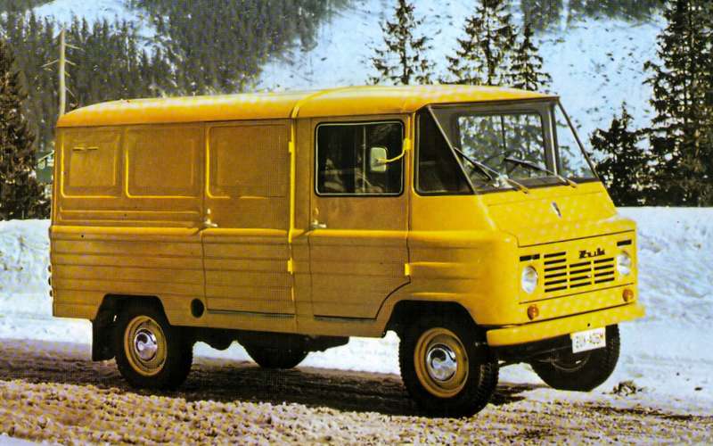 Поздний польский Zuk уже с 70‑сильным верхнеклапанным мотором. Такие автомобили в больших количествах поставляли в СССР.