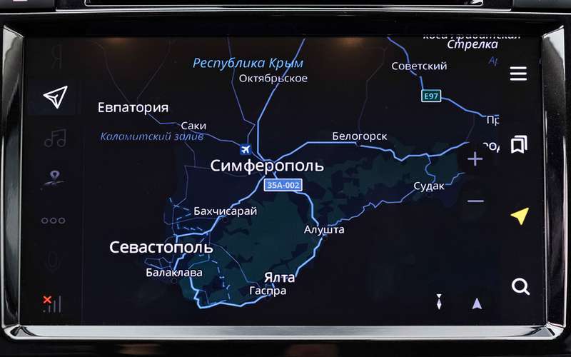 Первые километры на обновленном Nissan X‑Trail: шумоизоляция и Яндекс