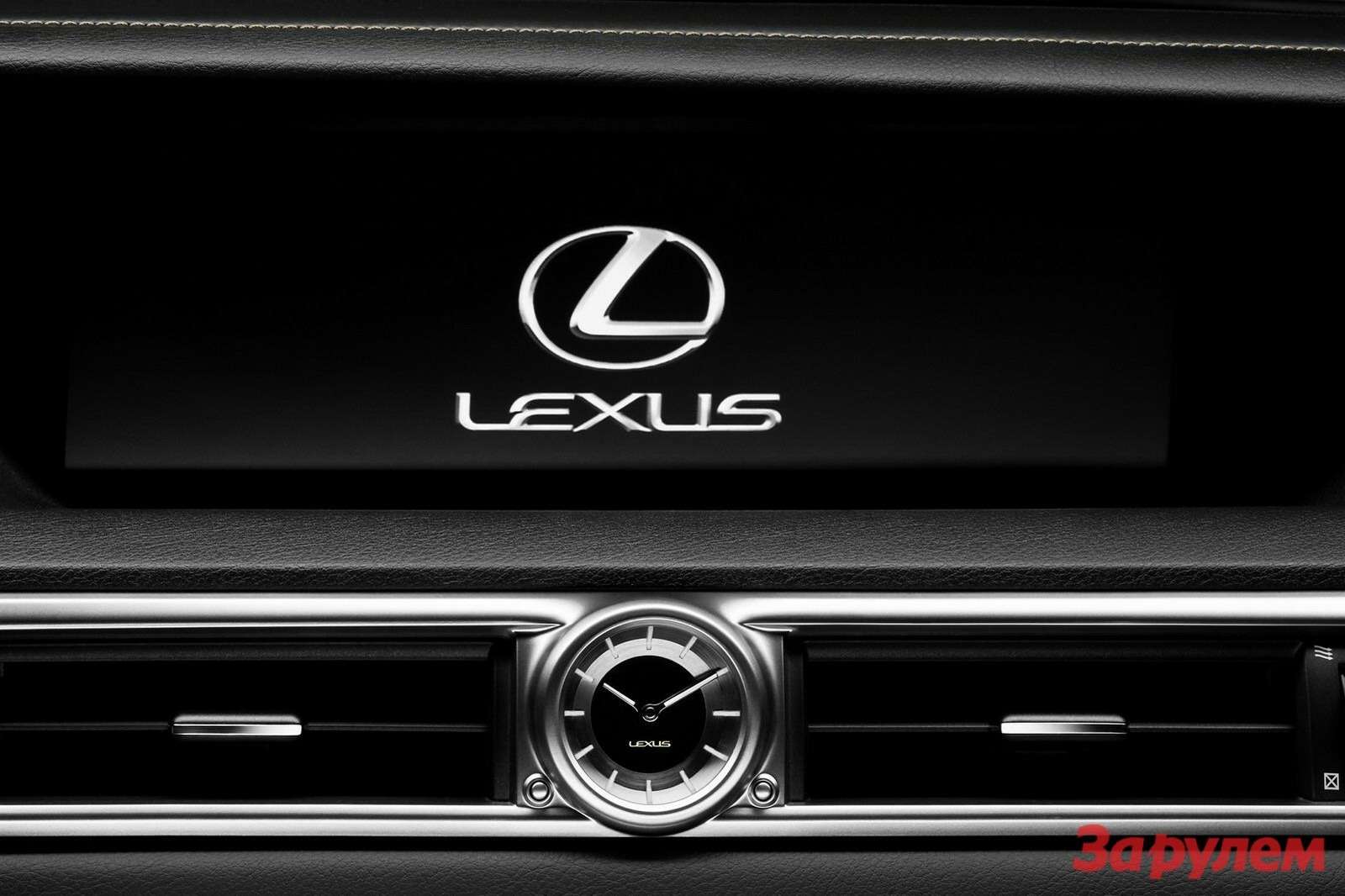 2013-Lexus-GS-10
