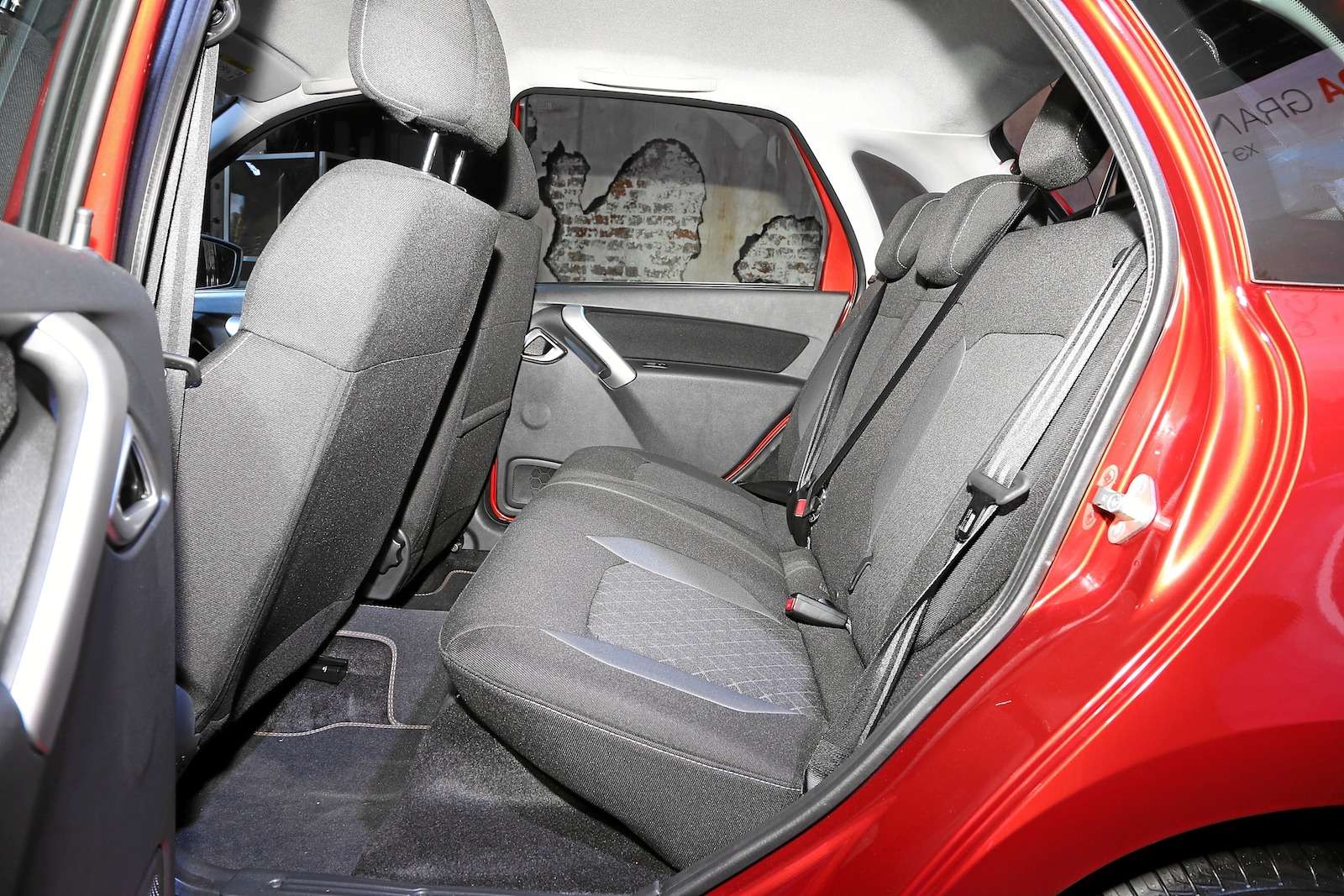 Обновленная Lada Granta представлена официально. И нет, она не подорожала! — фото 899812