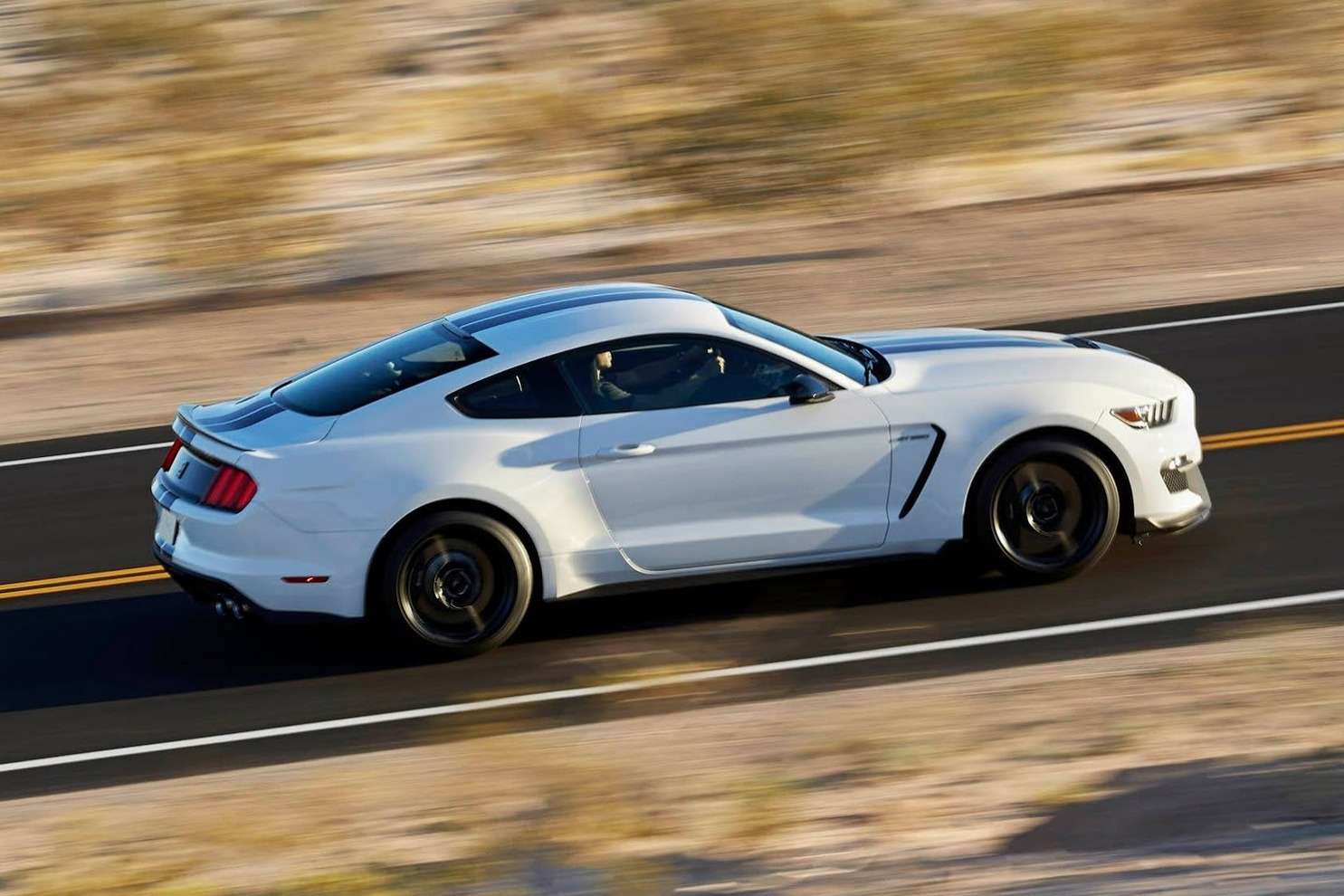 New-Ford-Mustang-Shelby-GT350-11
