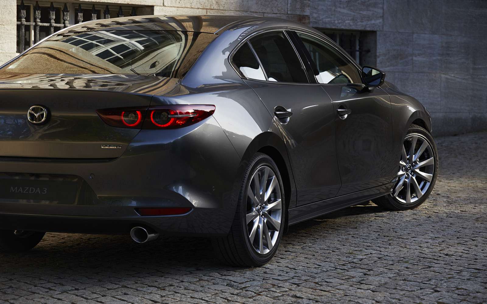 Новая Mazda 3: рассматриваем в деталях со всех сторон — фото 928222