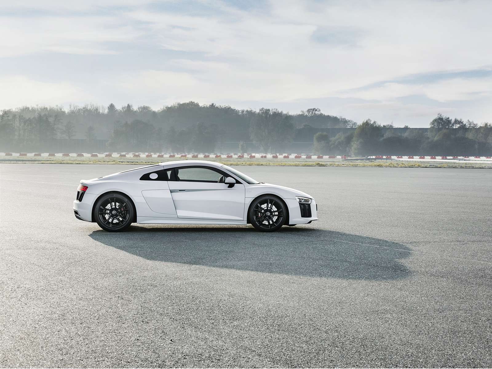 Audi показала свою первую заднеприводную модель — фото 793558