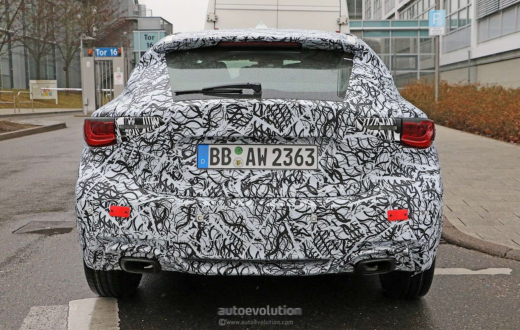infiniti-q30-confirmed-to-debut-at-the-frankfurt-motor-show-photo-gallery_5