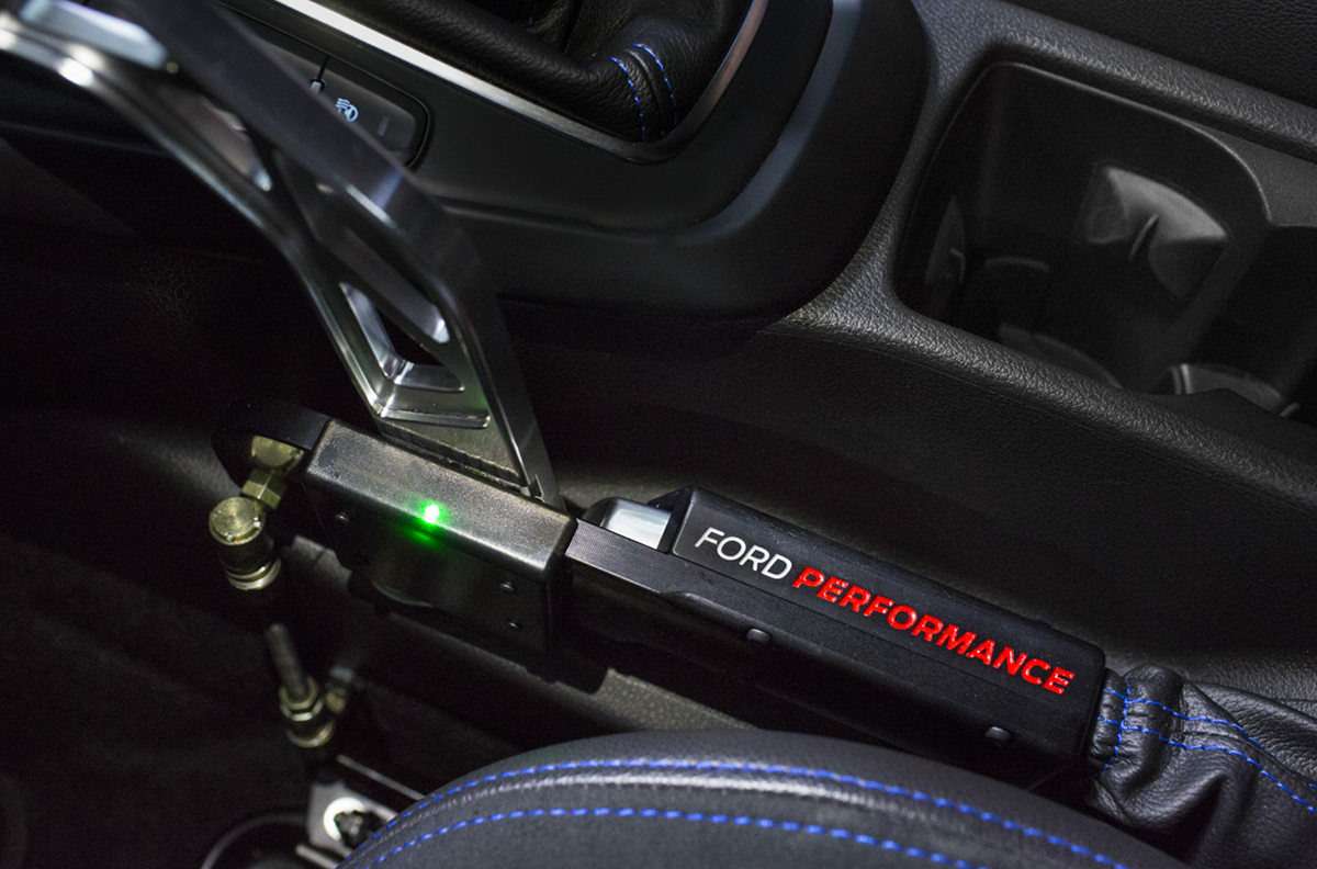 Электронный ручник для дрифта? 999 долларов, Ford Focus RS, и он ваш — фото 812596