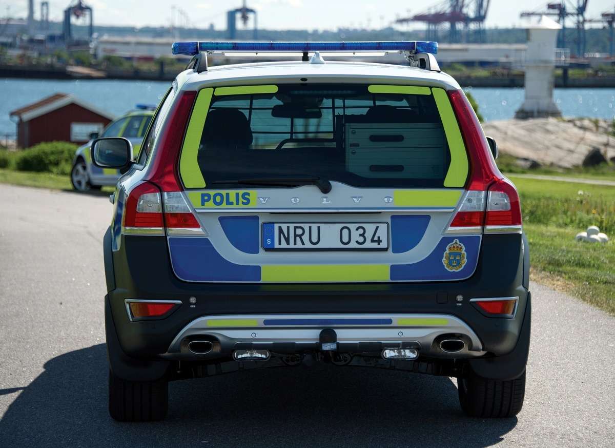 В Швеции испытали полицейские автомобили